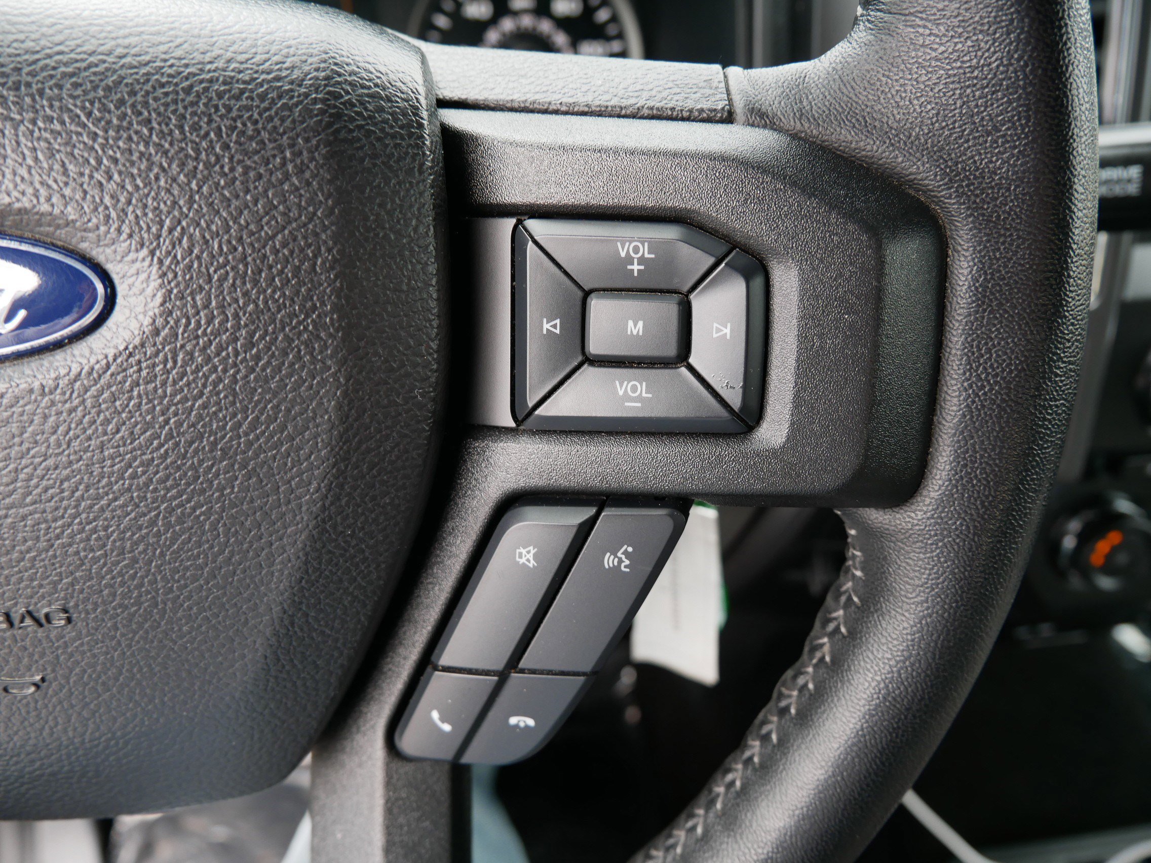 Certified 2018 Ford F150 XLT w/ Equipment Group 302A Luxury image 29