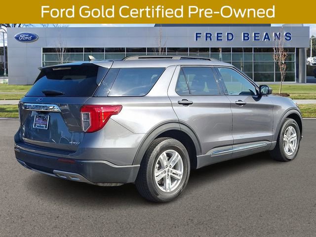 Certified 2022 Ford Explorer XLT w/ Equipment Group 202A image 3