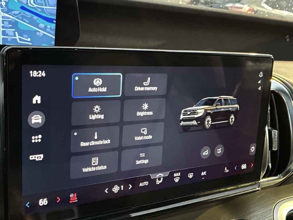 Certified 2025 Ford Expedition Max Platinum w/ Driver's Package AWD/4WD image 40