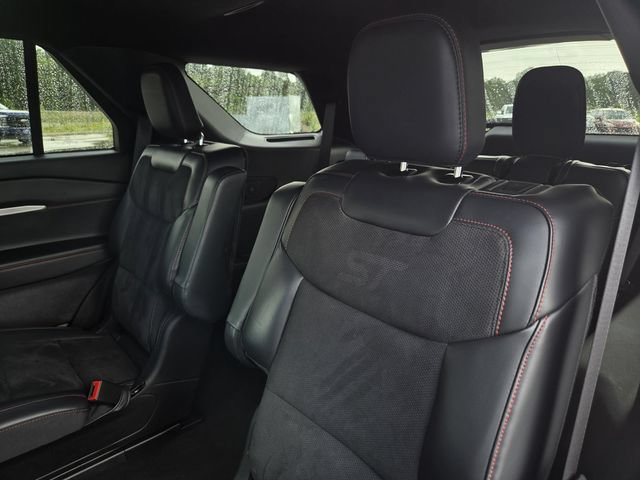 Certified 2025 Ford Explorer ST w/ Sun And Sound Package AWD/4WD image 32