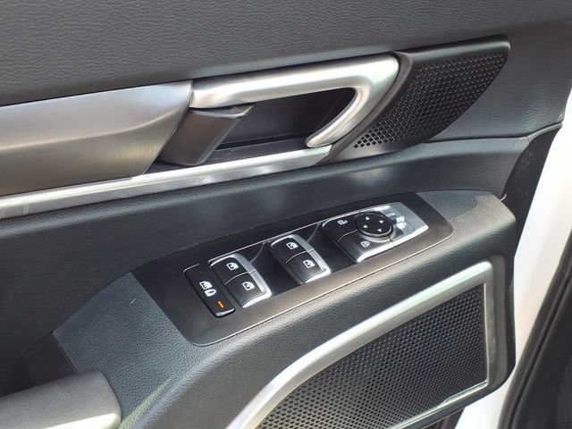 Used 2025 Kia Telluride S AWD/4WD image 16