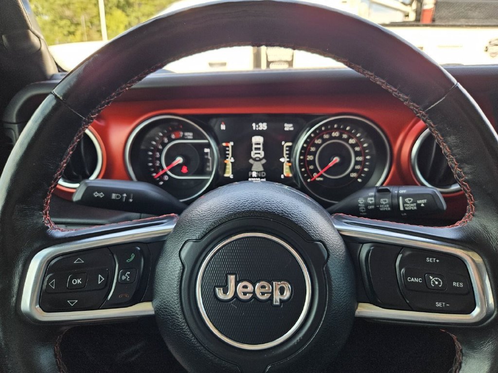 Used 2021 Jeep Wrangler Unlimited Rubicon w/ Dual Top Group AWD/4WD image 32