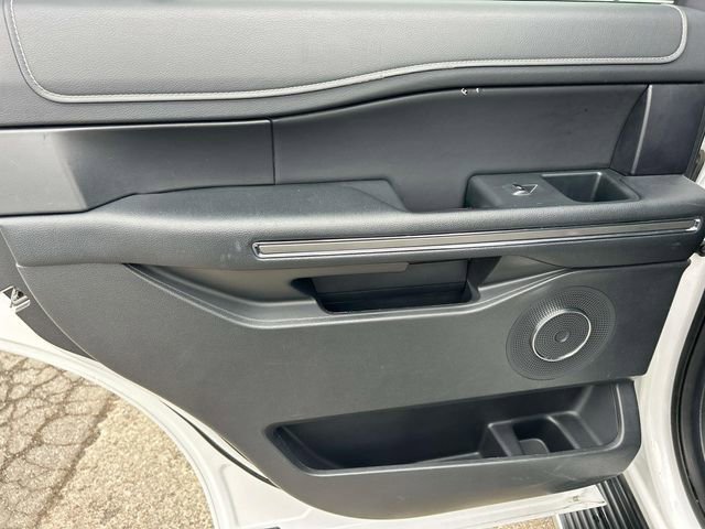 Certified 2023 Ford Expedition XLT image 19