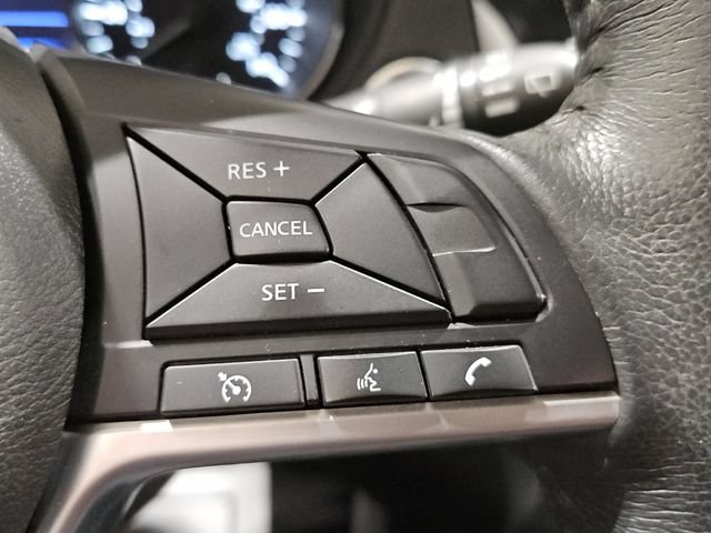 Used 2018 Nissan Rogue SV AWD/4WD image 32