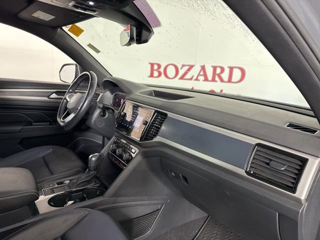 Used 2020 Volkswagen Atlas Cross Sport SEL image 17