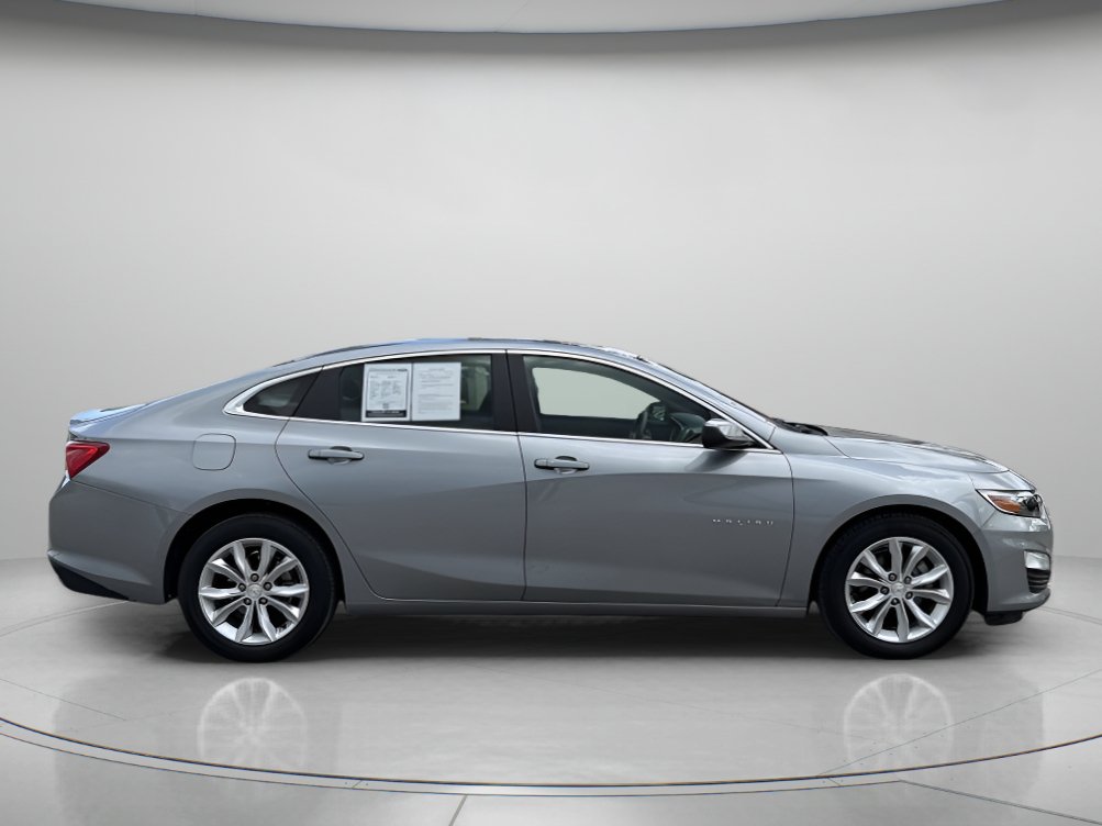 Used 2024 Chevrolet Malibu LT FWD image 2
