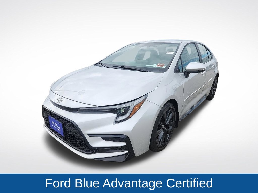 Used 2024 Toyota Corolla SE FWD image 3