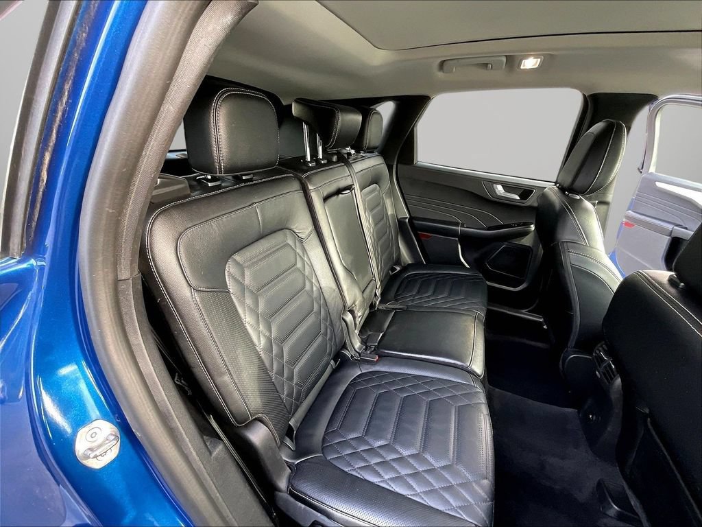 Certified 2023 Ford Escape Platinum w/ Premium Technology Package AWD/4WD image 28