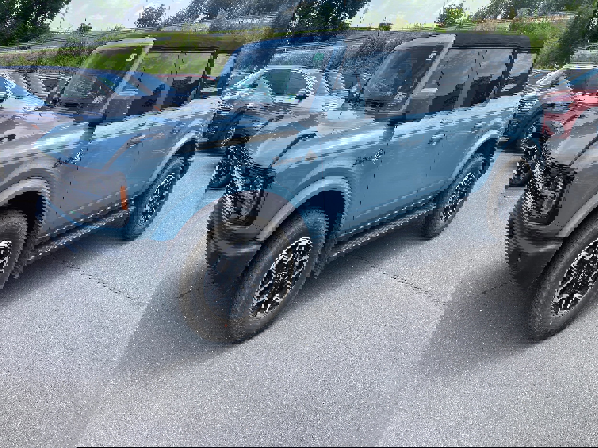 Certified 2022 Ford Bronco Outer Banks image 2