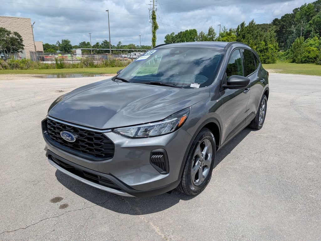 Certified 2025 Ford Escape ST-Line FWD image 5