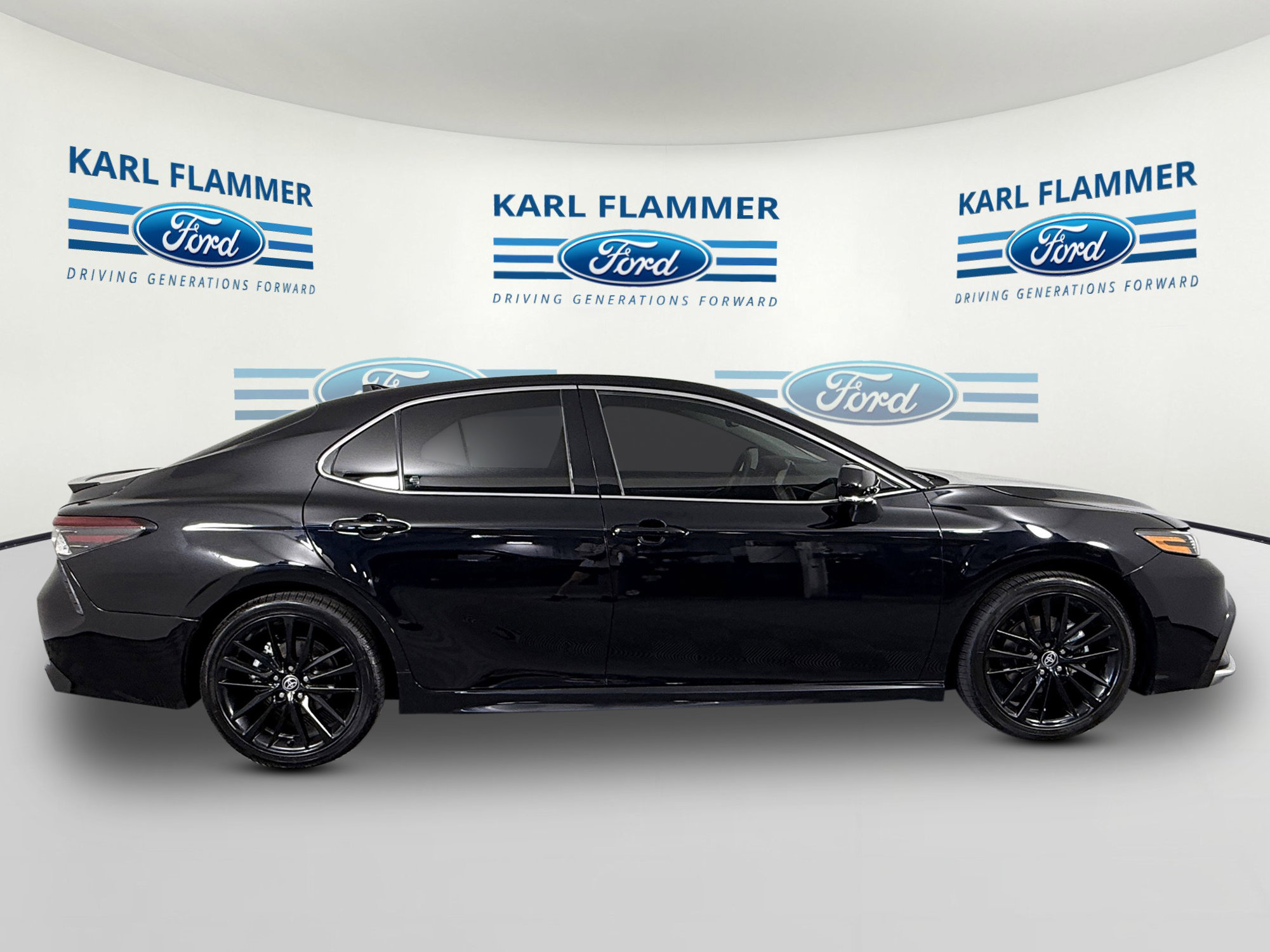 Used 2024 Toyota Camry XSE image 2