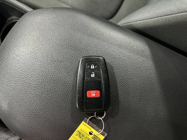 Used 2022 Toyota RAV4 XLE AWD/4WD image 31