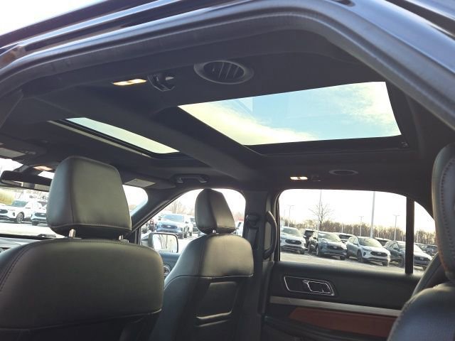 Certified 2019 Ford Explorer XLT w/ Equipment Group 202A image 18