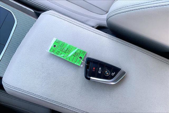 Used 2021 BMW 330i Sedan w/ M Sport Package RWD image 15