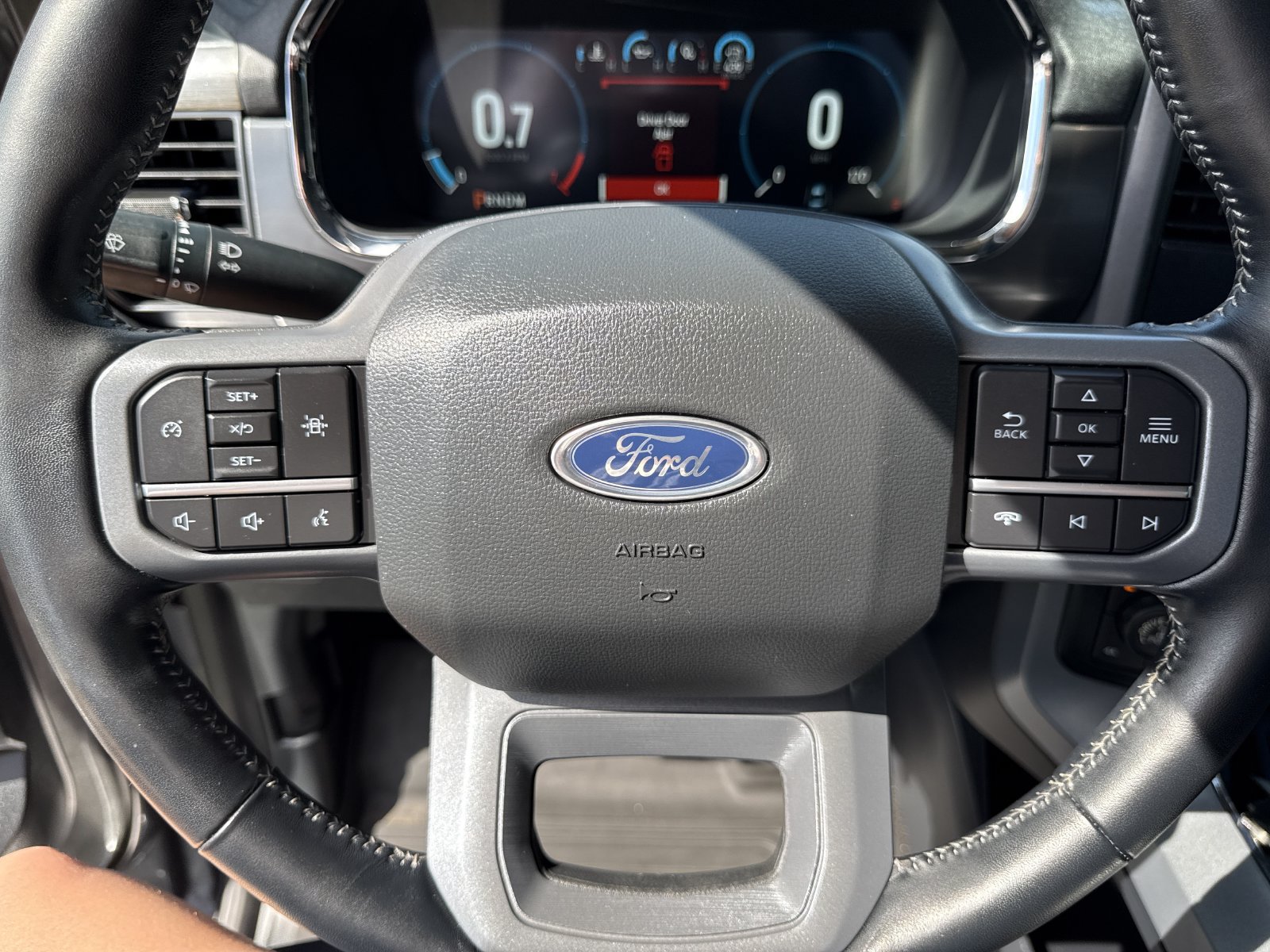 Certified 2022 Ford F150 Lariat w/ FX4 Off-Road Package AWD/4WD image 36
