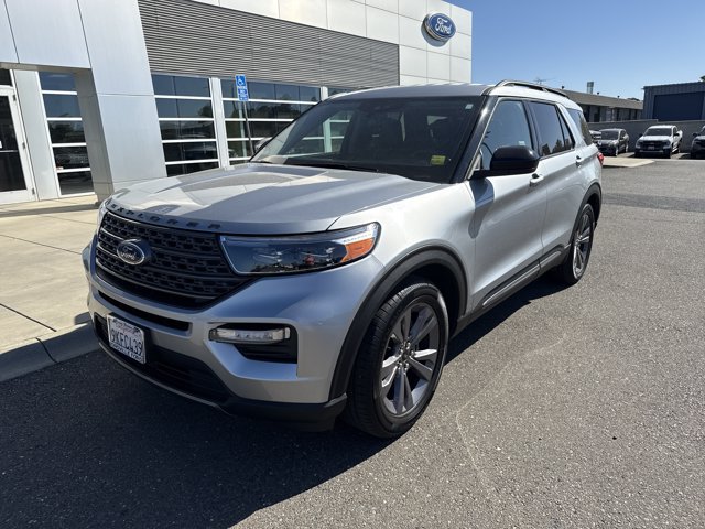 Certified 2023 Ford Explorer XLT w/ Equipment Group 202A