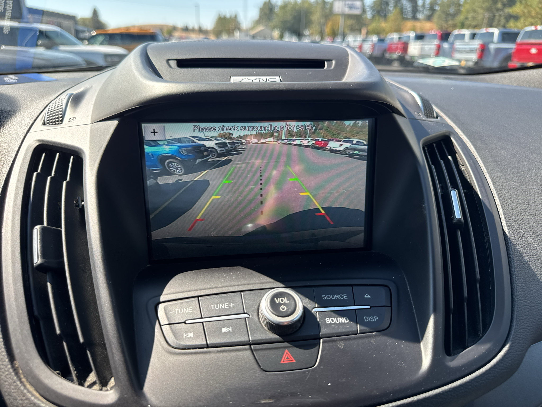 Certified 2018 Ford Escape SE w/ SE Sync 3 Package AWD/4WD image 17