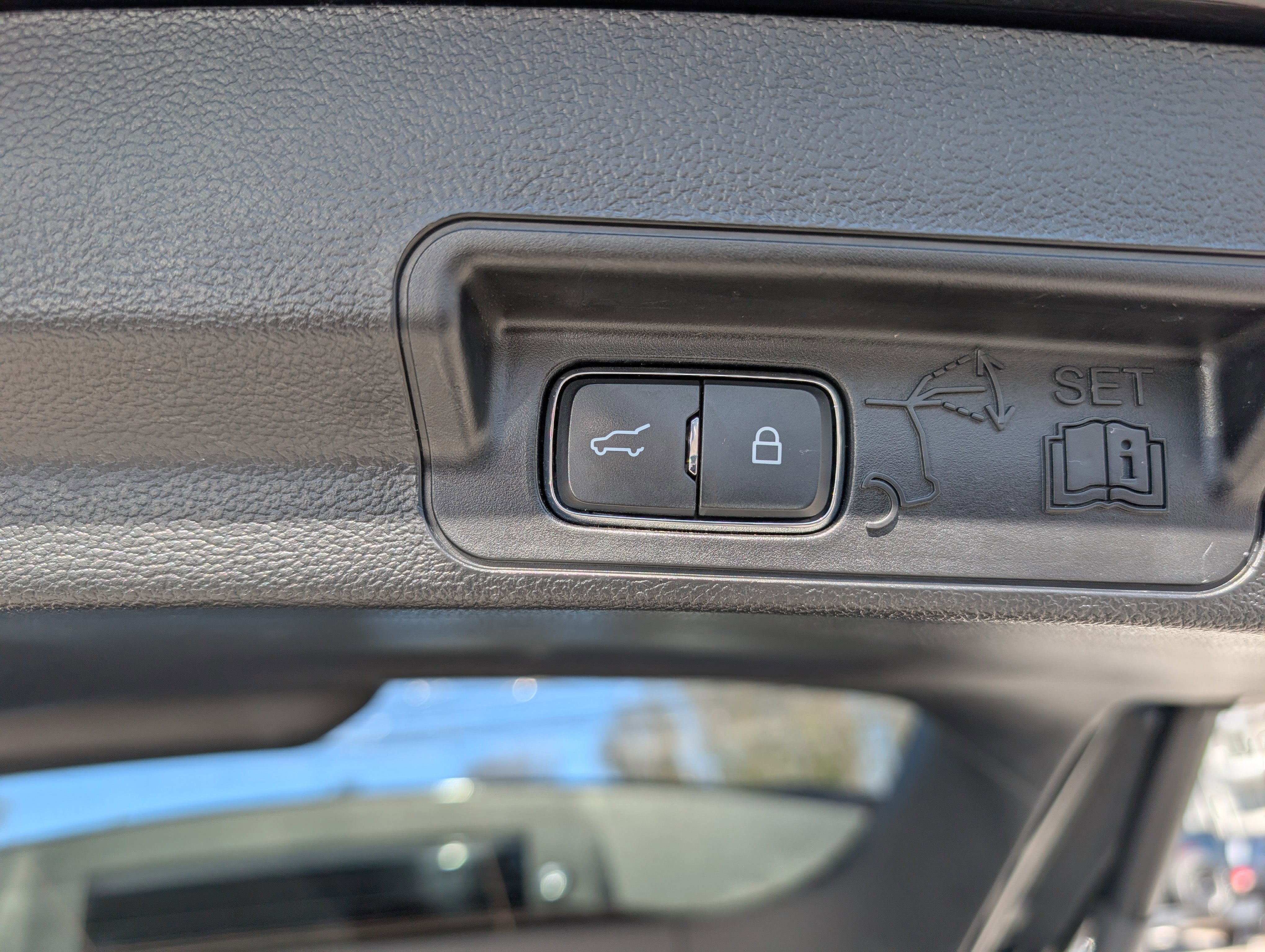 Certified 2022 Ford Explorer XLT w/ Equipment Group 202A image 16