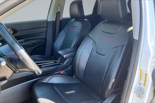 Used 2022 Jeep Compass Trailhawk w/ Trailhawk Elite Group AWD/4WD image 25