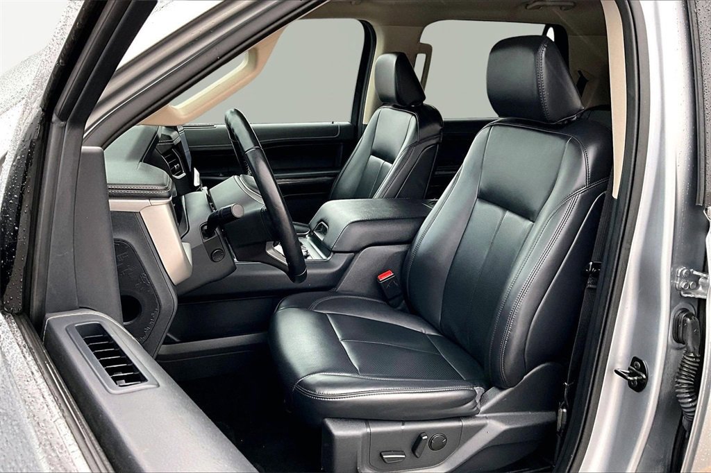 Certified 2023 Ford Expedition XLT image 25