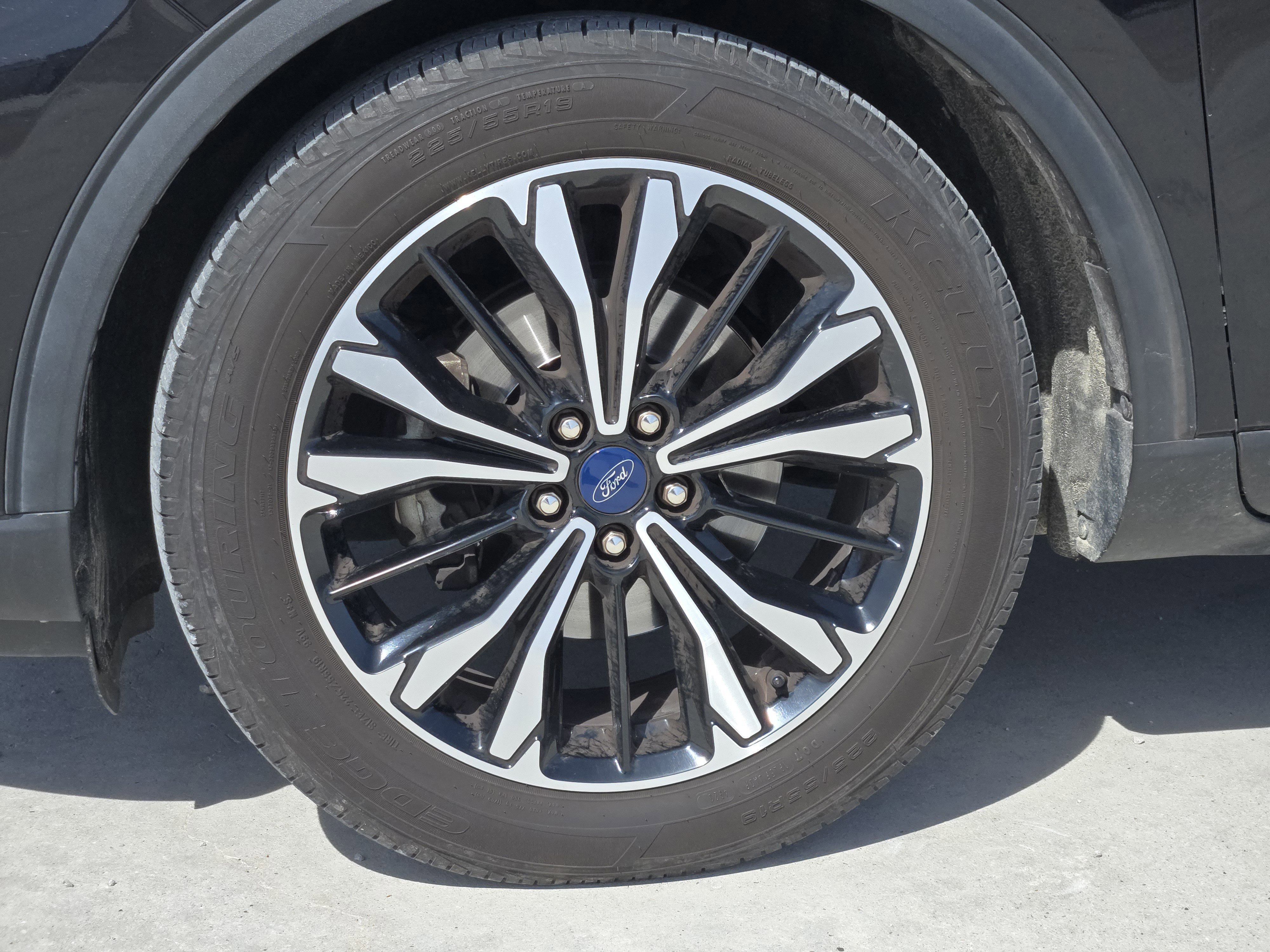 Certified 2022 Ford Escape SE w/ SE Sport Appearance Package image 11