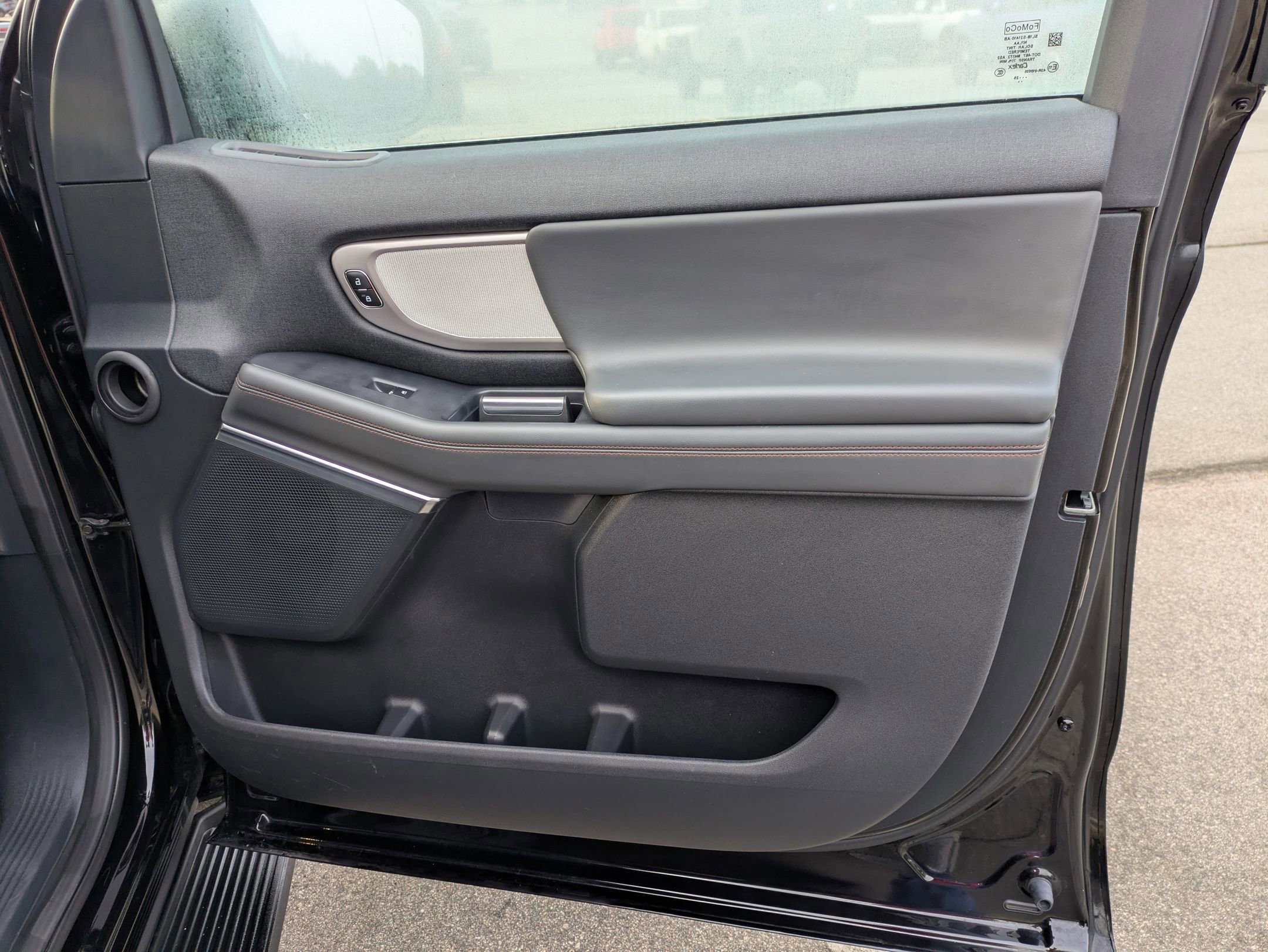 Certified 2025 Ford Expedition Active image 39