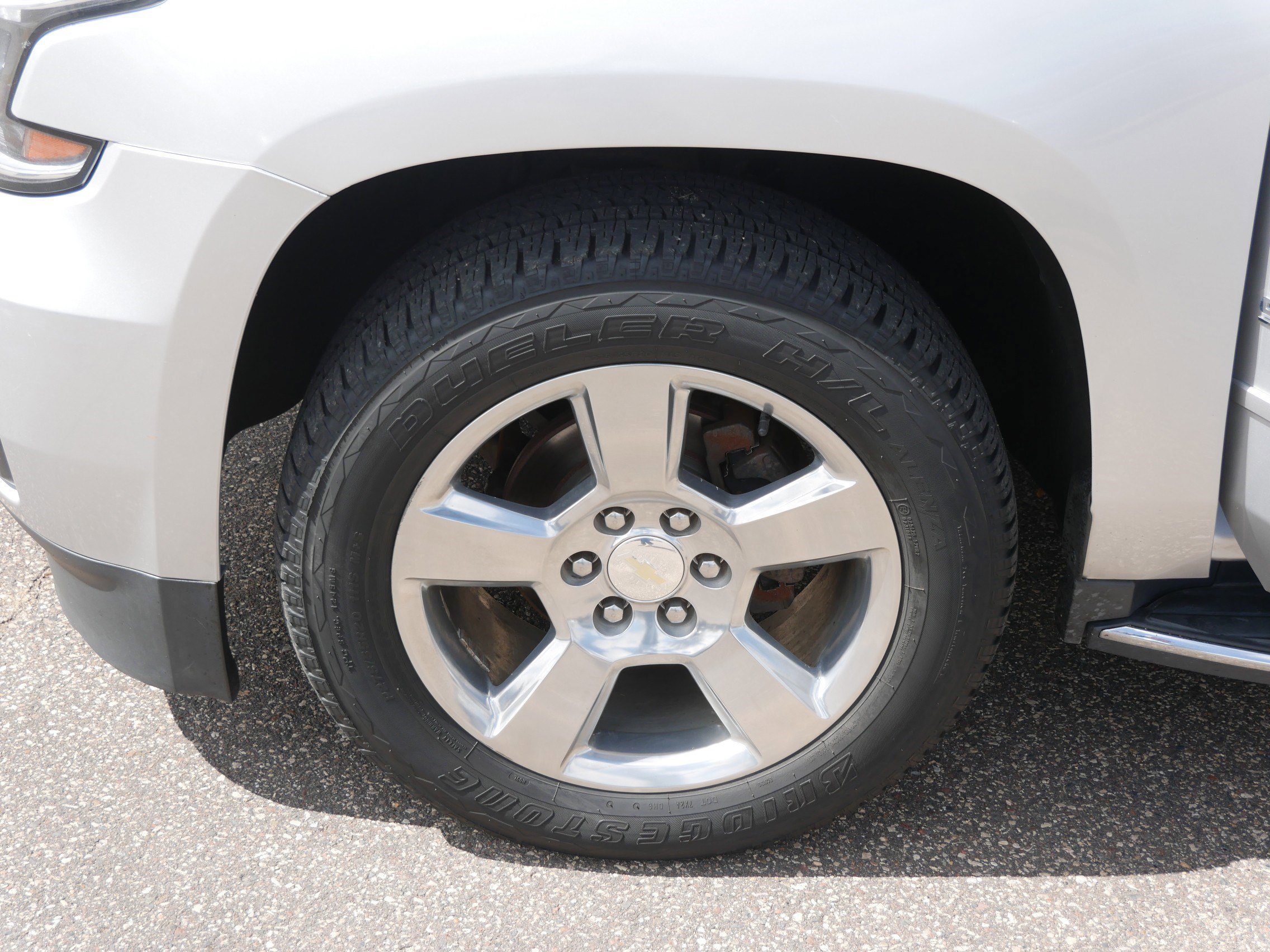 Used 2020 Chevrolet Suburban Premier AWD/4WD image 15