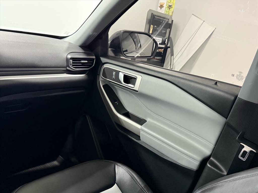 Certified 2023 Ford Explorer XLT w/ Equipment Group 202A image 12