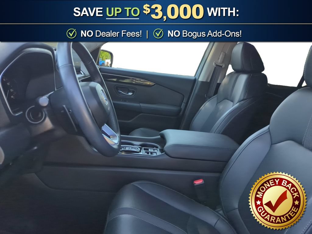 Used 2025 Honda Pilot Touring image 14