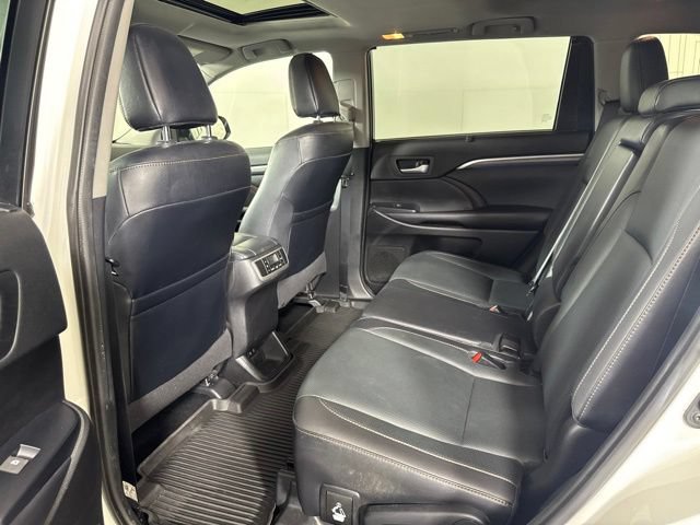 Used 2019 Toyota Highlander Limited AWD/4WD image 12