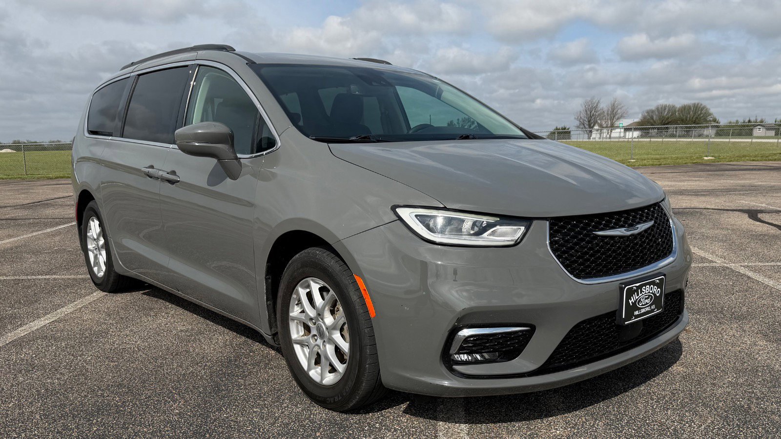 Used 2022 Chrysler Pacifica Touring-L