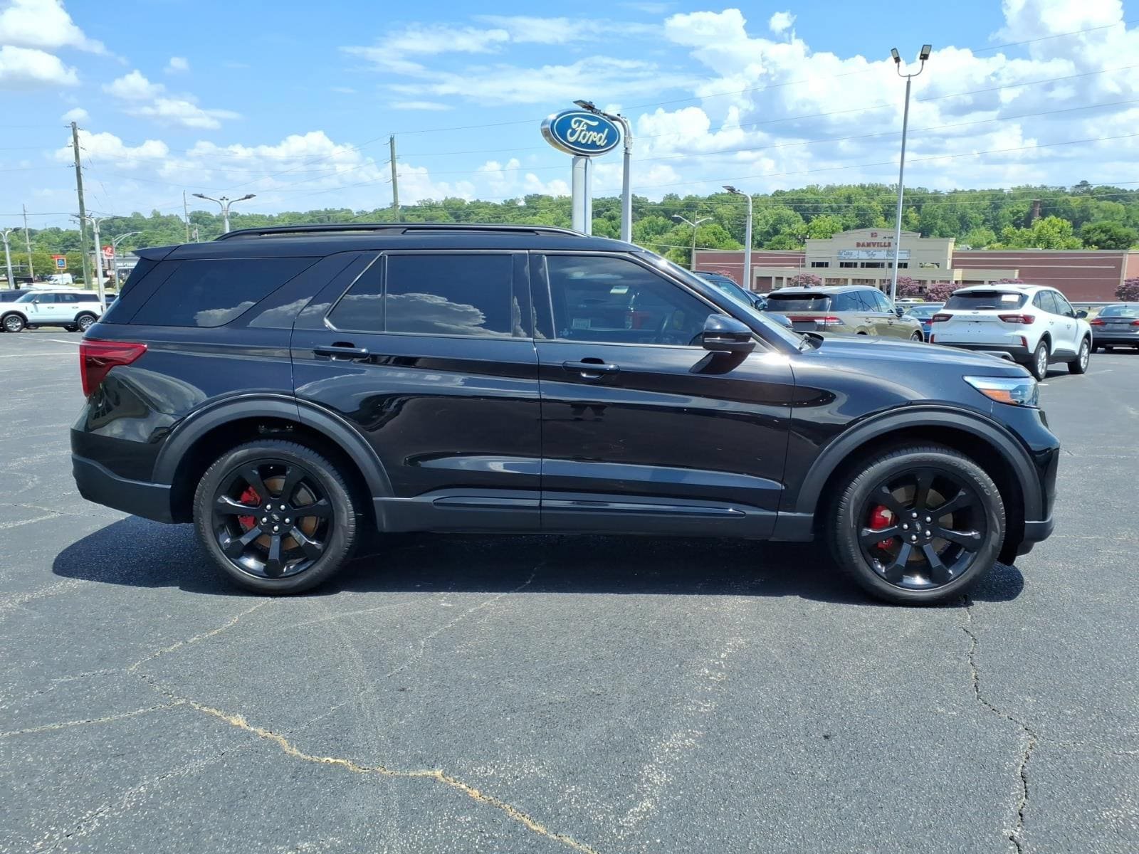 Certified 2023 Ford Explorer ST w/ Equipment Group 401A AWD/4WD image 9