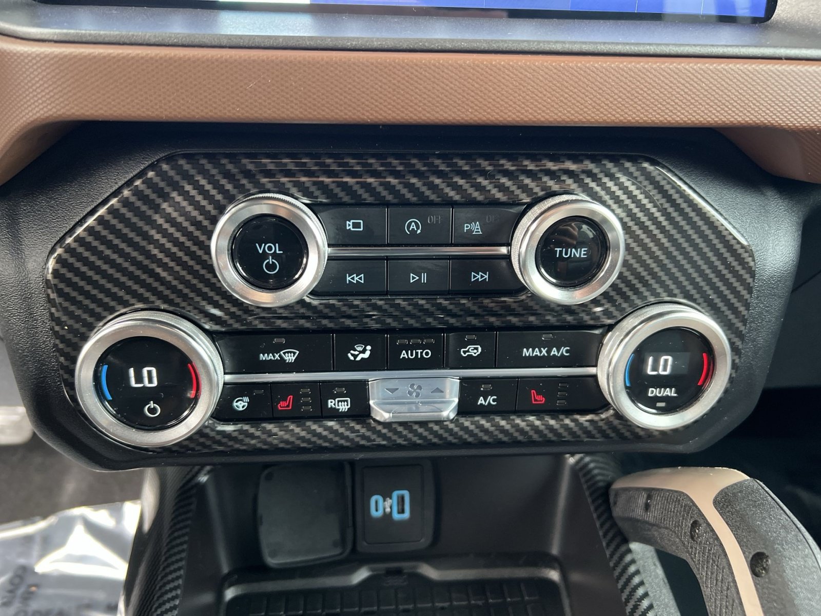 Certified 2024 Ford Bronco Outer Banks AWD/4WD image 29