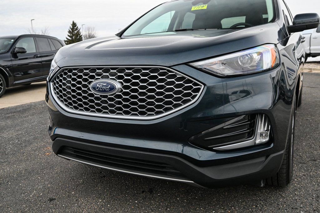 Certified 2024 Ford Edge SEL w/ Convenience Package image 2