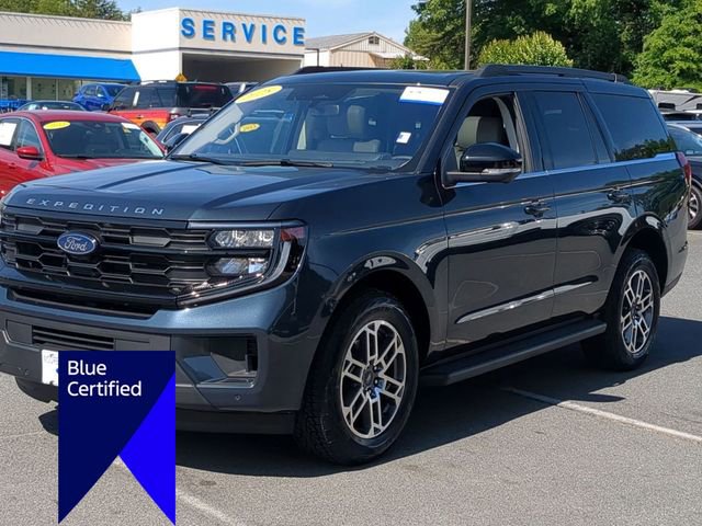 Certified 2025 Ford Expedition Active AWD/4WD image 7
