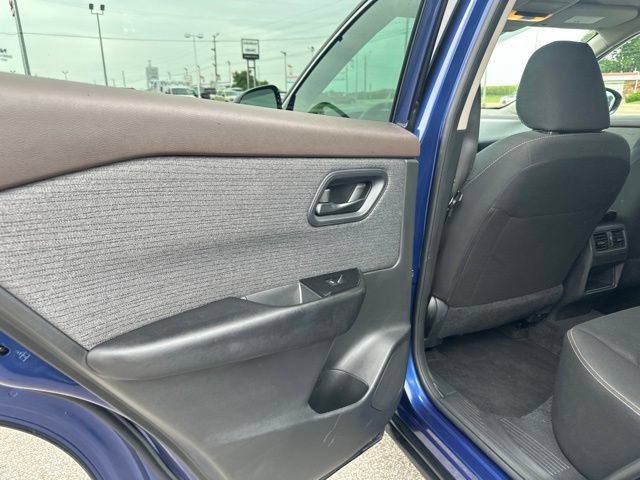 Used 2023 Nissan Rogue S FWD image 23