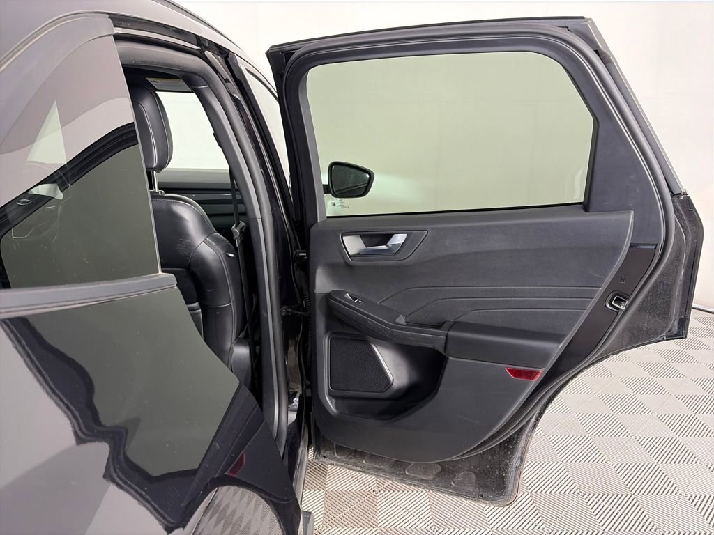 Certified 2025 Ford Escape ST-Line Select image 28