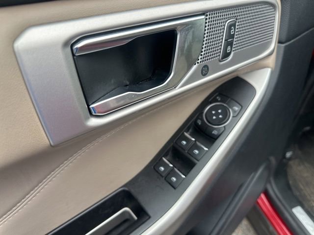 Certified 2022 Ford Explorer Limited RWD image 28