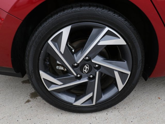 Used 2024 Hyundai Elantra Limited FWD image 8