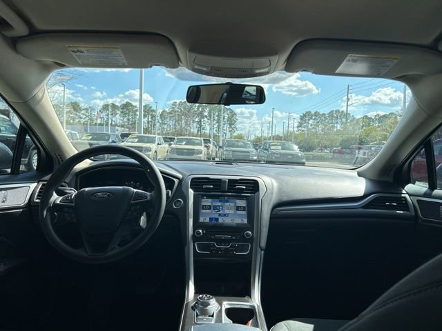 Certified 2018 Ford Fusion SE w/ Fusion SE Technology Package image 13