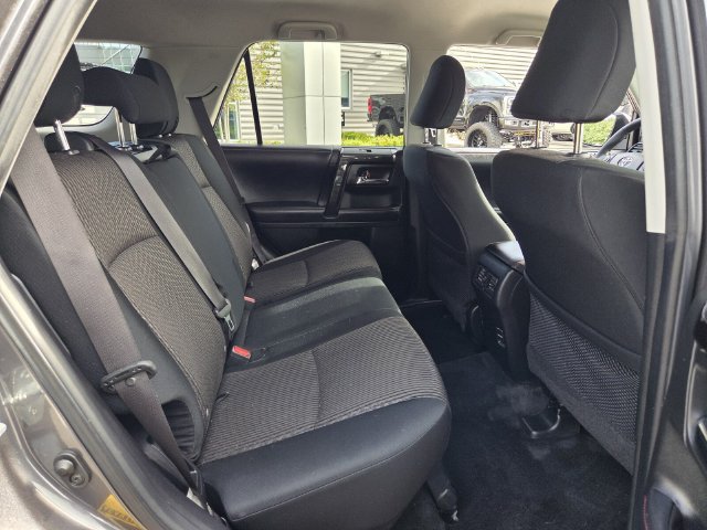 Used 2019 Toyota 4Runner TRD Off-Road AWD/4WD image 18