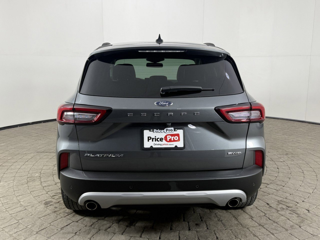Certified 2025 Ford Escape Platinum image 3