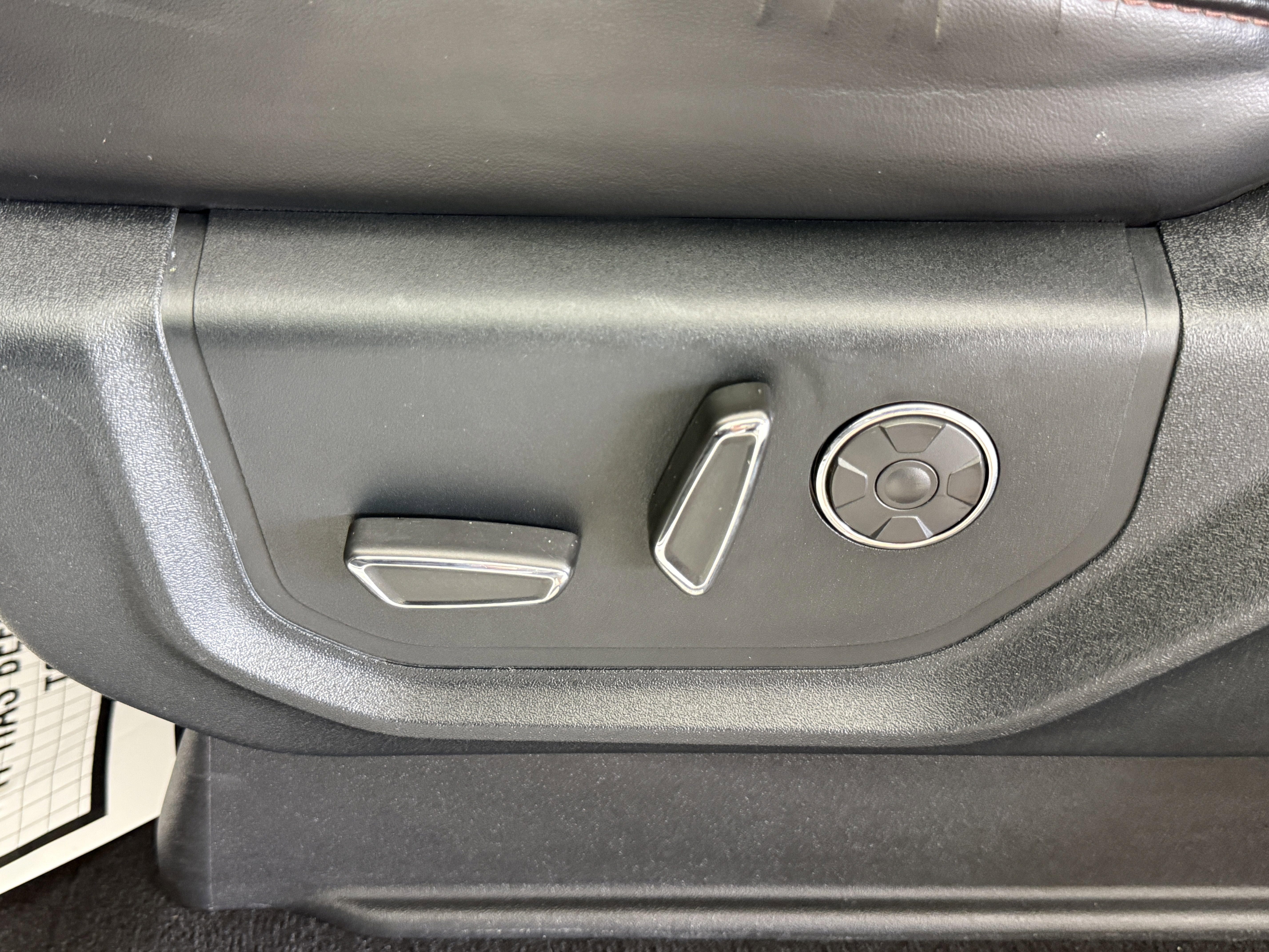 Certified 2020 Ford F250 Platinum w/ FX4 Off-Road Package image 17