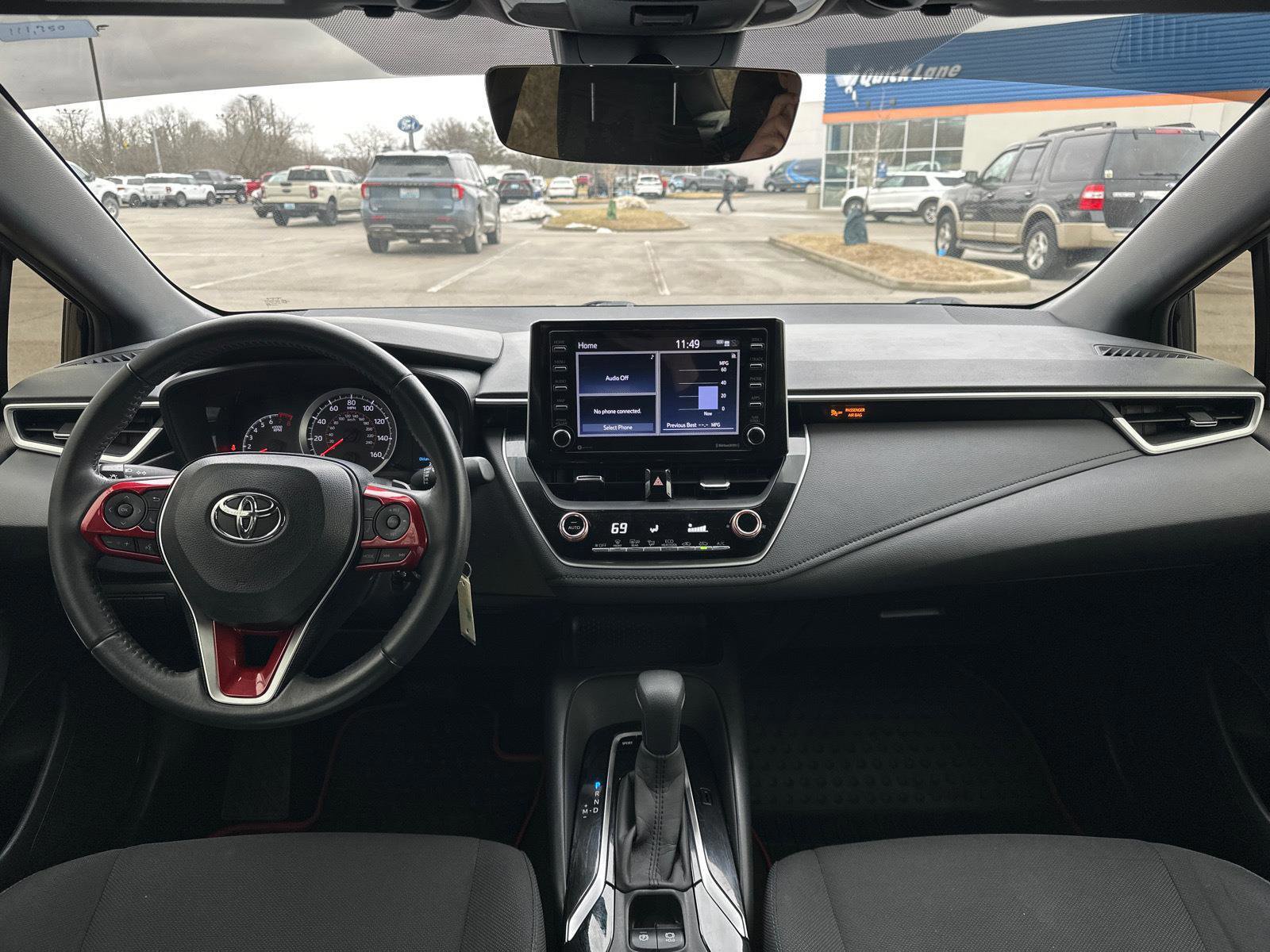 Used 2021 Toyota Corolla SE w/ Carpet Mat Package (TMS) image 9