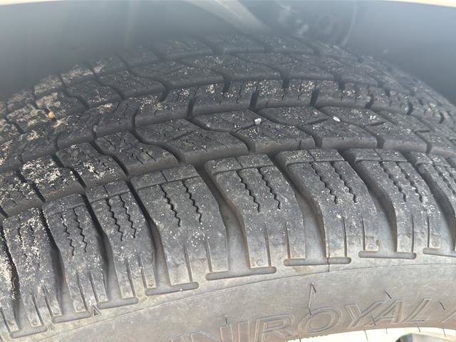 Used 2023 GMC Yukon XL Denali AWD/4WD image 24
