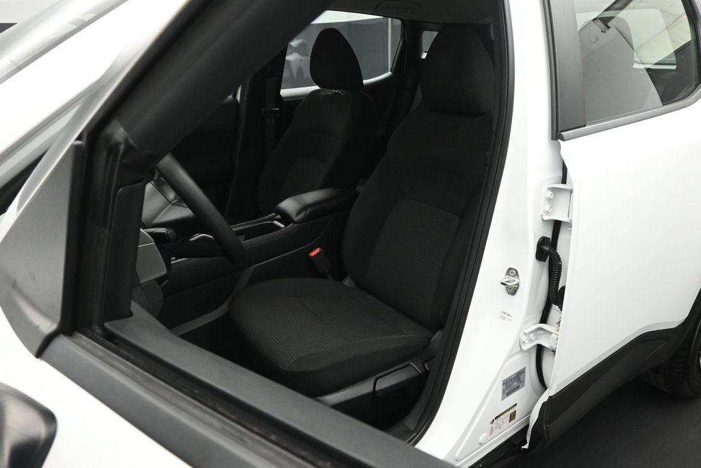Used 2025 Nissan Kicks S FWD image 9
