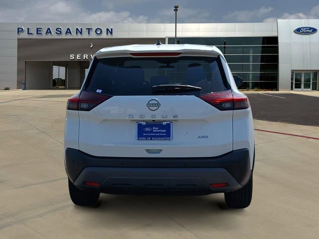 Used 2023 Nissan Rogue S AWD/4WD image 4