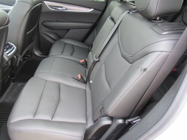 Used 2025 Cadillac XT6 Luxury FWD image 20