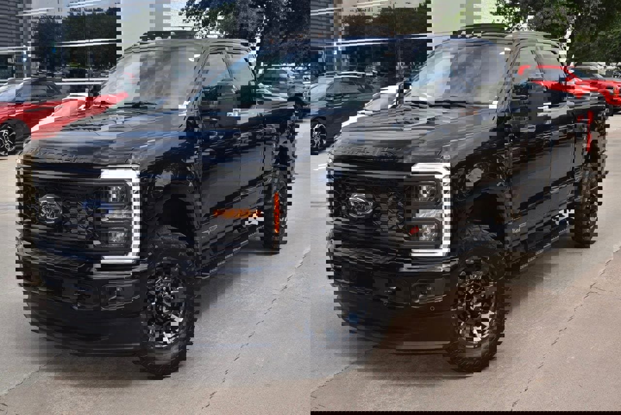 Certified 2023 Ford F250 Lariat w/ Lariat Ultimate Package AWD/4WD image 3