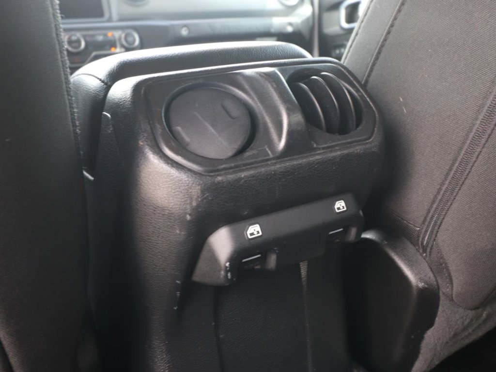 Used 2023 Jeep Wrangler Unlimited Sport AWD/4WD image 12